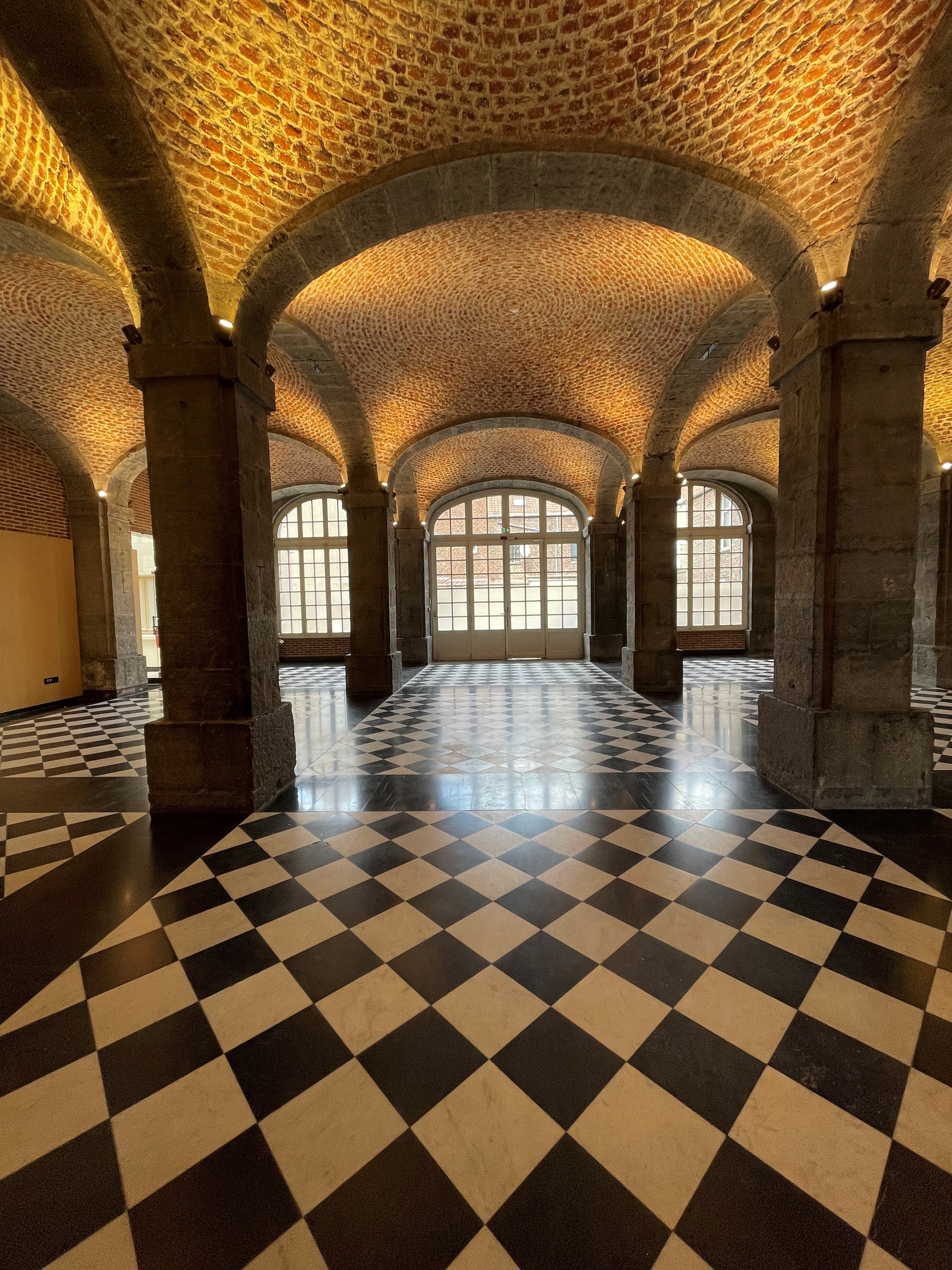 Poussez les portes de l’Hôtel de Ville et remontez le temps…